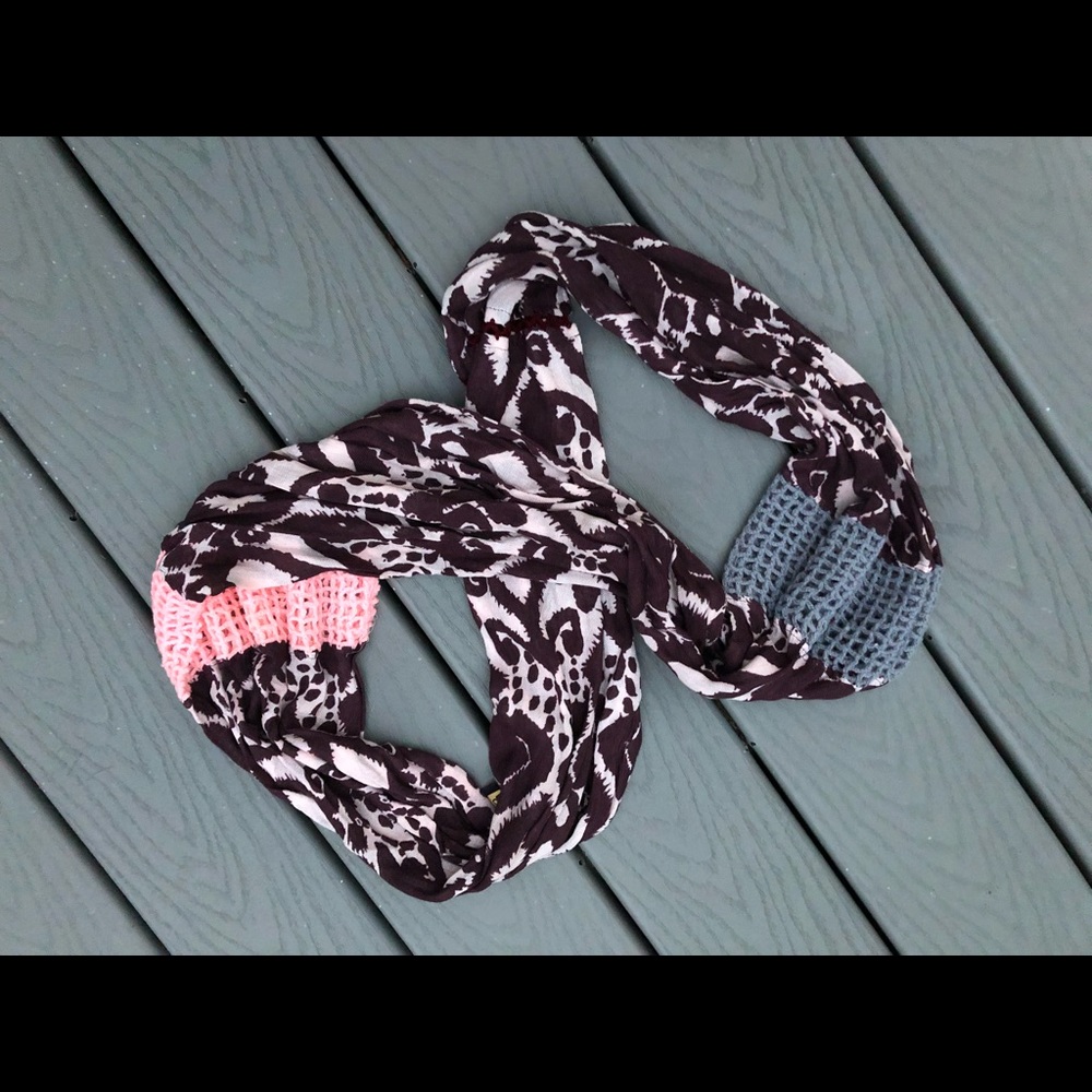 Anthropologie mixed media purple infinity scarf